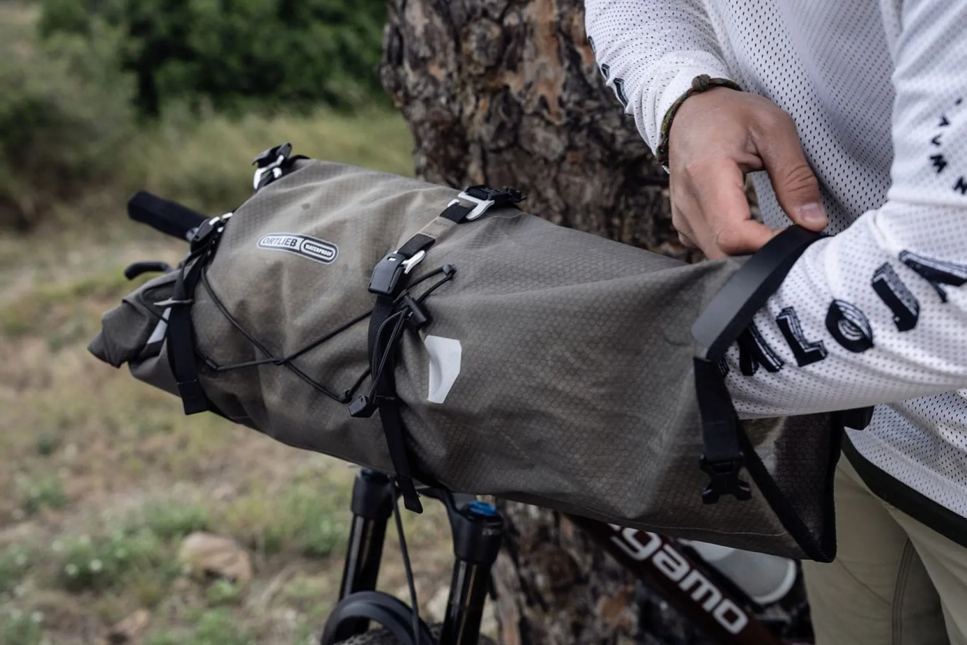 Handlebar Pack Flex Dark Sand